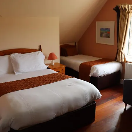 The Old Pier Guest Accommodation, Bed Only, No Breakfast Ballydavid