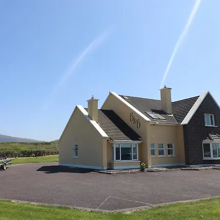 The Old Pier Guest Accommodation, Bed Only, No Breakfast Ballydavid